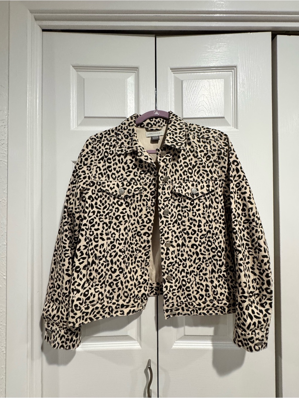 Cropped Leopard Print Denim Jacket - Beige & Black